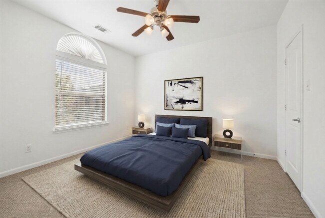 Building Photo - 5210 Petty St