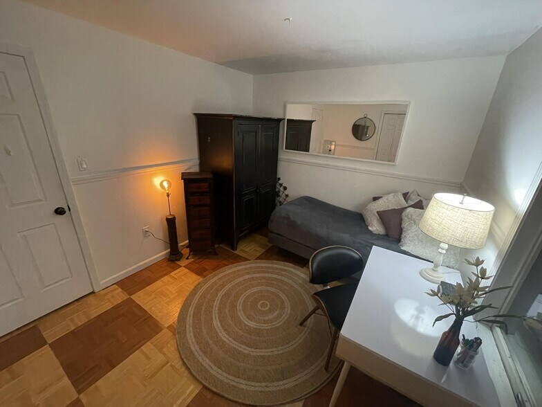 Building Photo - 16 Bonticou View Dr