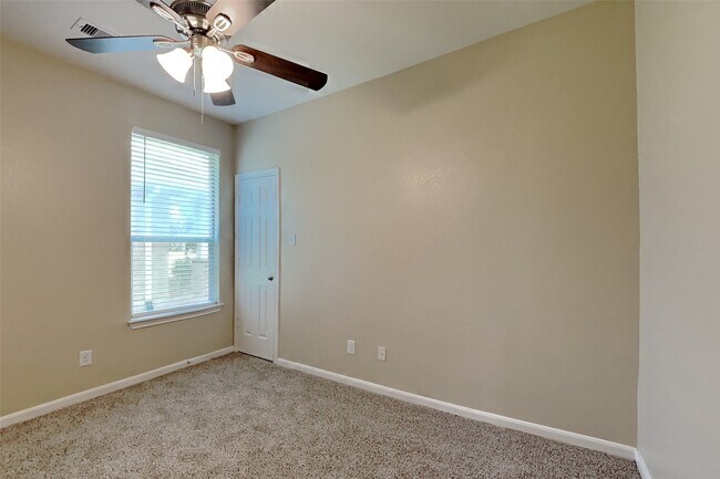 Building Photo - 12419 Adams Ridge Ln
