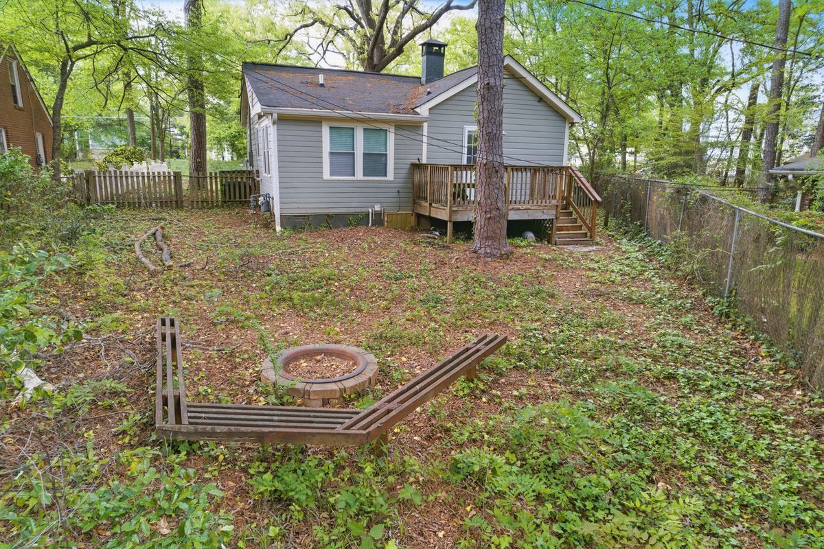 Building Photo - 2505 Mellville Ave