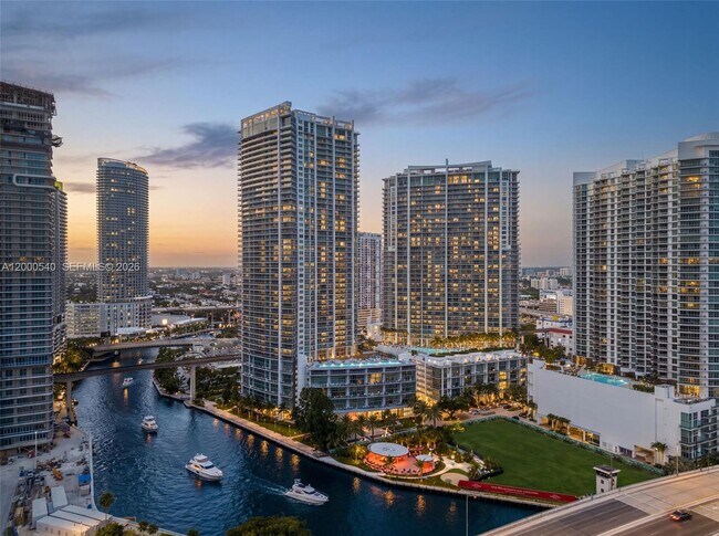 Building Photo - 90 SW 3rd St