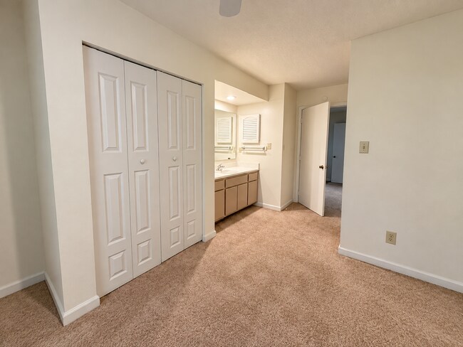 Building Photo - 2518-202 Avent Ferry Road
