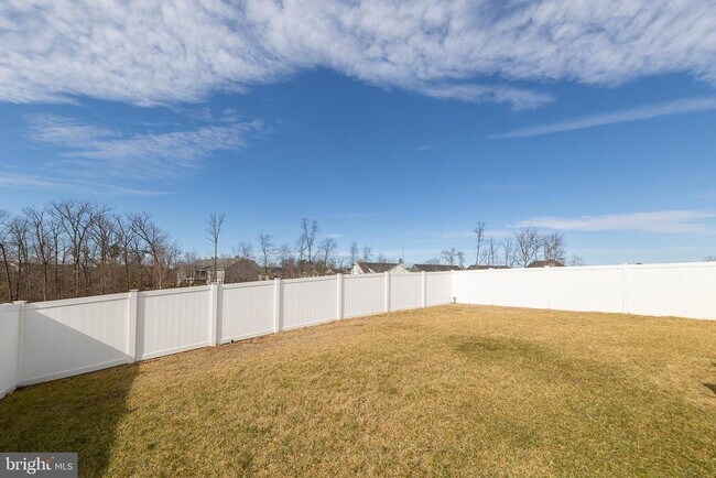 Building Photo - 124 Lenore Ln