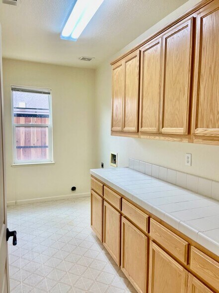 Building Photo - 1435 San Diego St