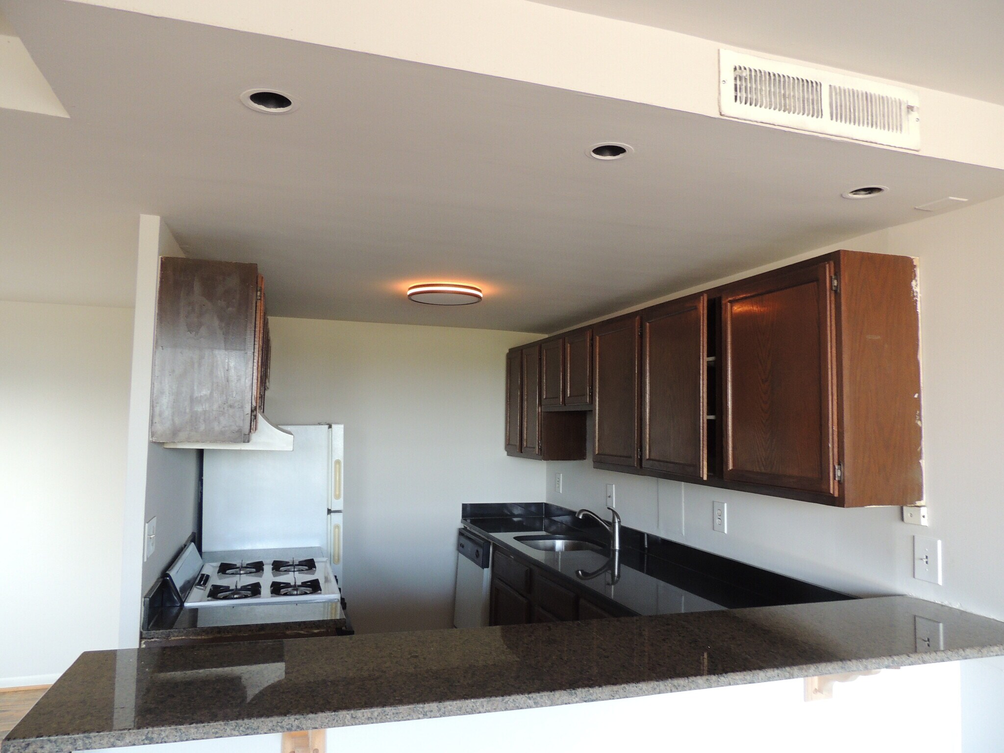 Building Photo - 4600 Duke St