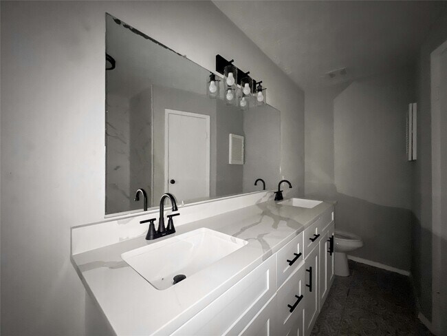 Building Photo - 11007 Tobasa Ct