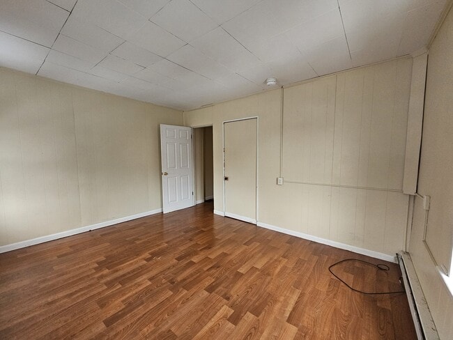 Building Photo - 355 Reynolds Ave