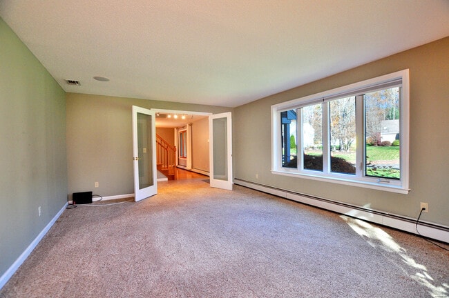 Building Photo - 16 Virginia Ln