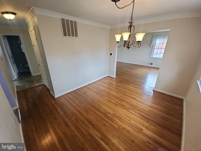 Building Photo - 2820 Vixen Ln