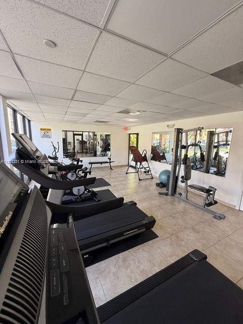 Building Photo - 9350 Fontainebleau Blvd