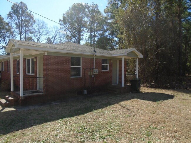 Building Photo - 302 Old Shaw Rd