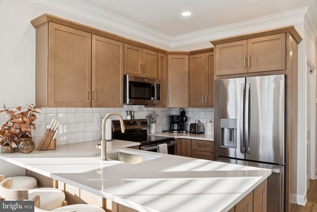 Building Photo - 40 Evergreen Ln