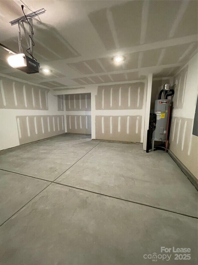 Building Photo - 110 Bird Dog Dr