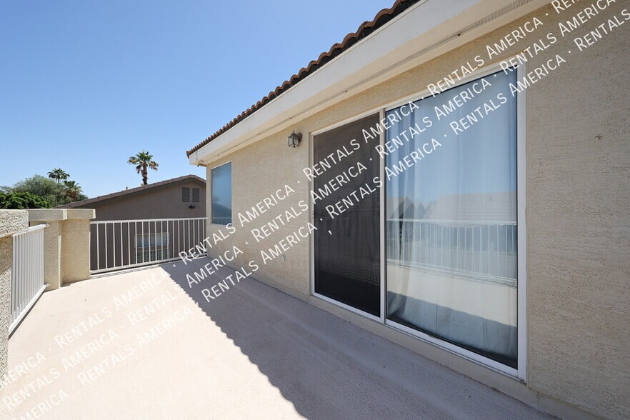 Building Photo - 1372 W Thompson Way