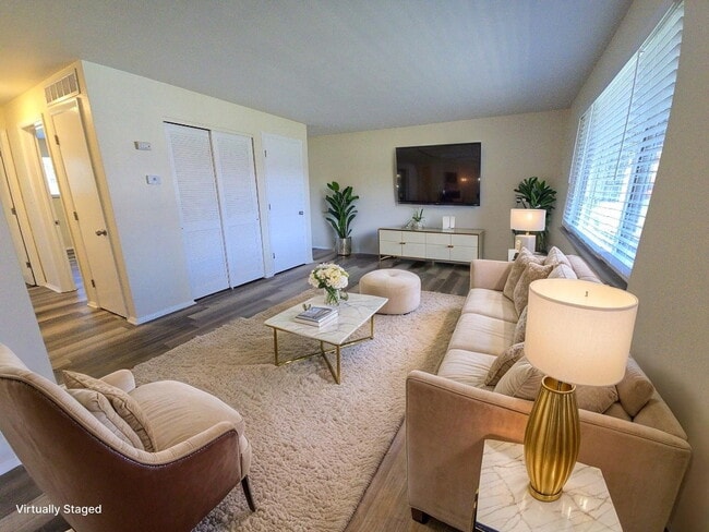 Building Photo - 1005 E Pearl St