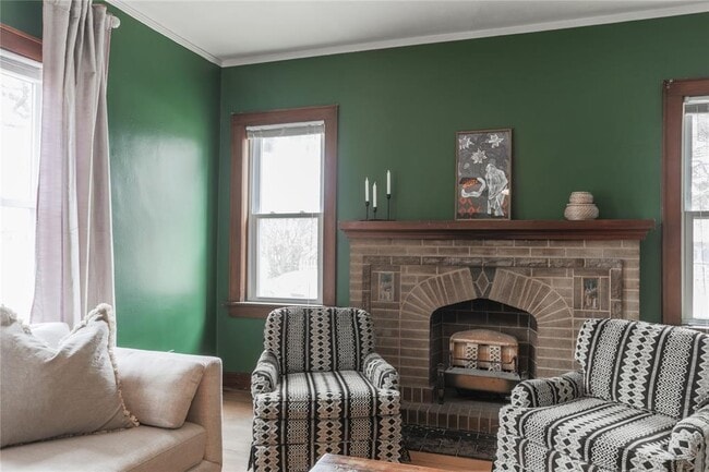 Building Photo - 2700 NW 17th St