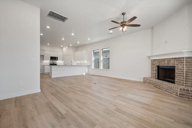 Building Photo - Brand New Construction in Viridian with a FIREPLACE!