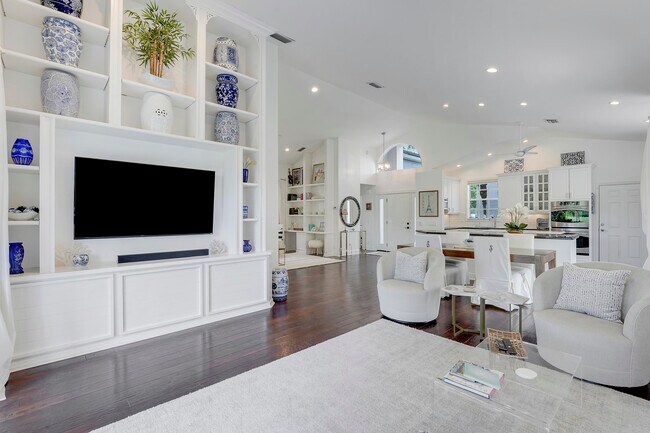 Building Photo - 13810 Cross Pointe Ct