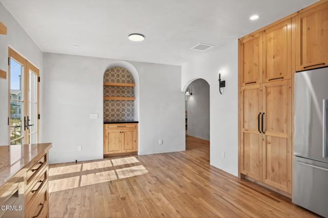 Building Photo - 622 S Evergreen Dr