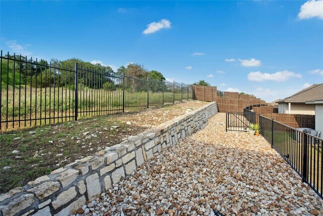 Building Photo - 1844 Horseshoe Trail