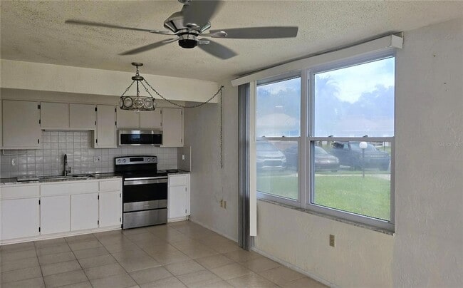 Building Photo - 4358 Tahitian Gardens Cir