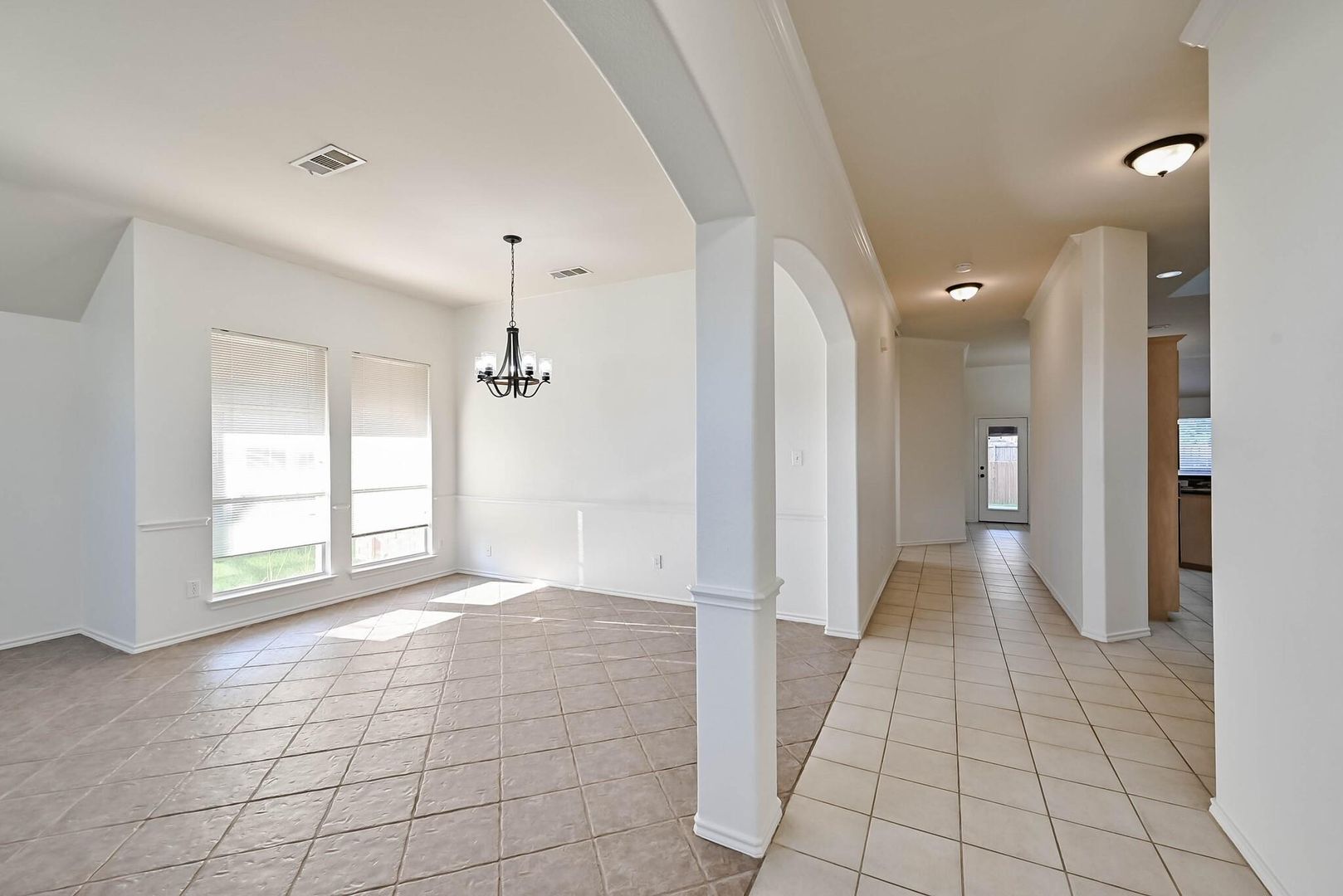 Building Photo - 11913 Wildwood Ln