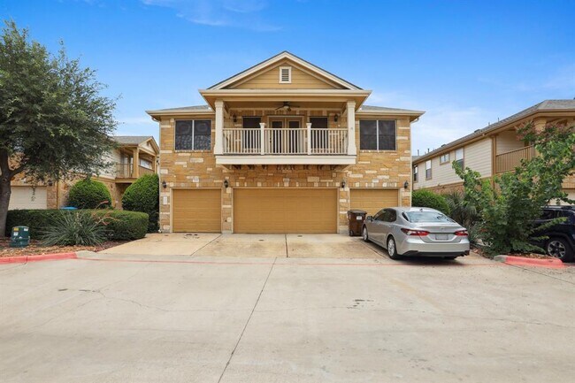 Building Photo - 16100 S Great Oaks Dr
