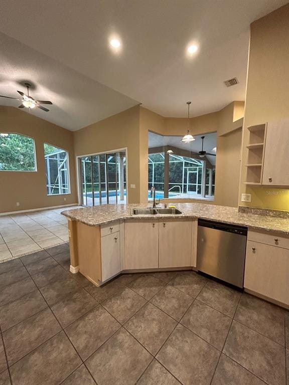 Building Photo - 129 Brittany Ln