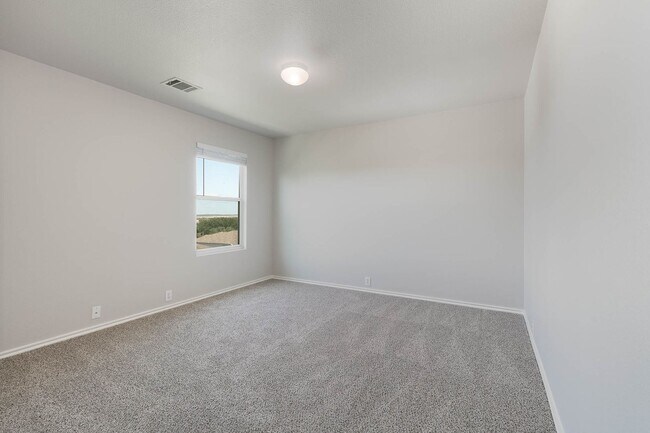 Building Photo - Rare 5 Bedroom Home Available for Immediate Move In w/downstairs Master Bedroom