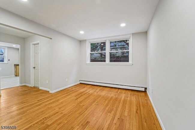 Building Photo - 357 Franklin St