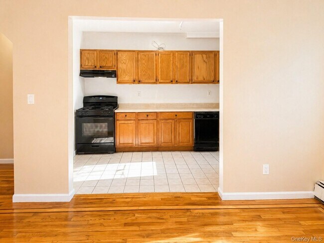 Building Photo - 189-30 37th Ave