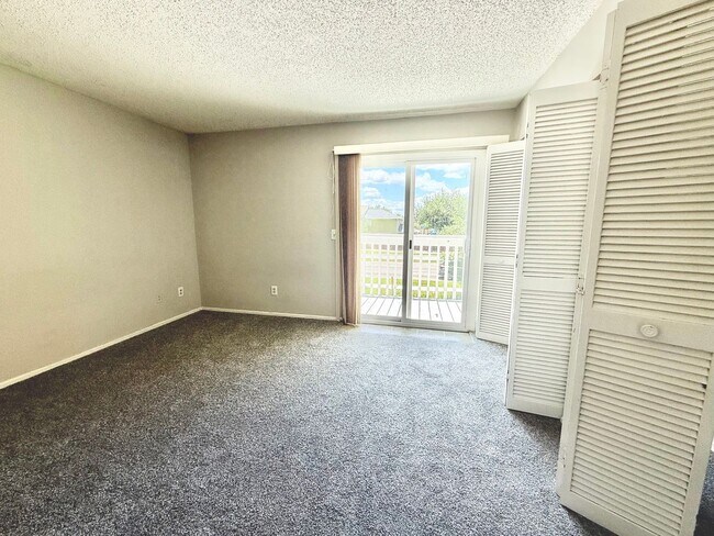 Building Photo - 206 Watts Ln