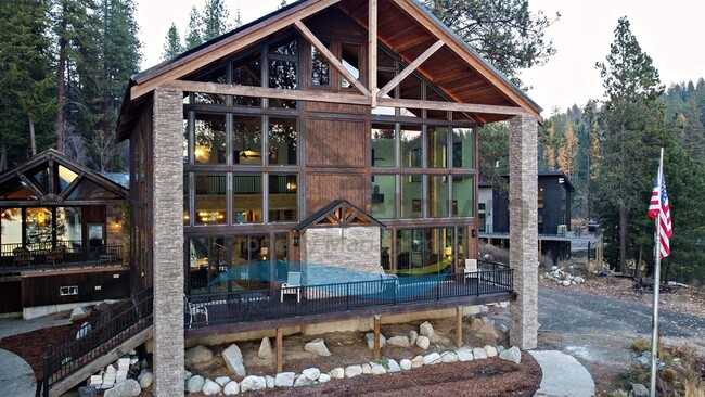 Building Photo - Stunning Luxury Hayden Lake Lodge with 5 B...