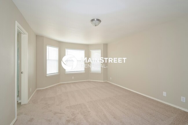 Building Photo - 3911 Blue Oak Pass
