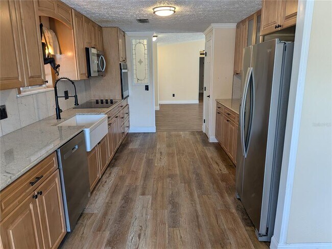 Building Photo - 9289 Scepter Ave