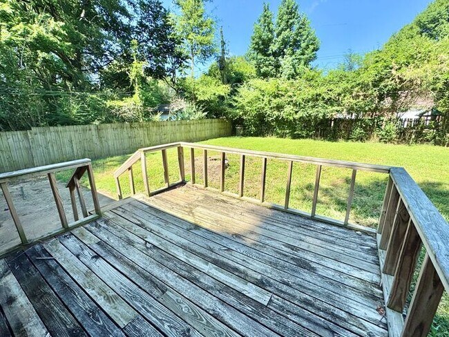 Building Photo - 1795 Cornelia Ln