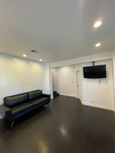 Building Photo - 616 Aleta Pl