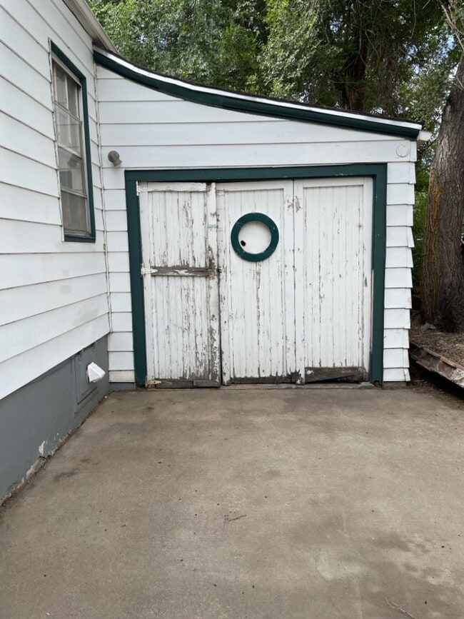 Building Photo - 2 Bed / 2 Bath Home - Close to UNC