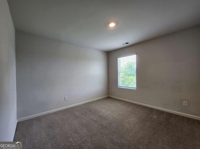 Building Photo - 4825 Layton Dr