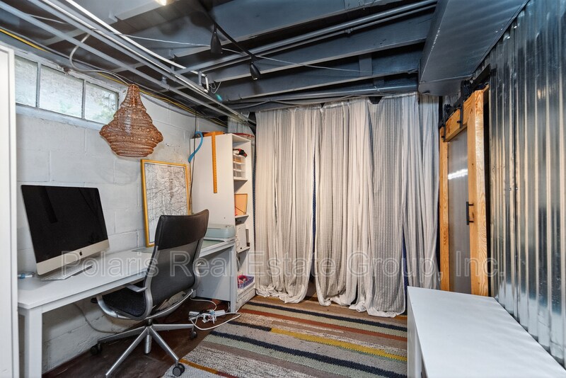 Building Photo - 4905 Norwaldo Ave