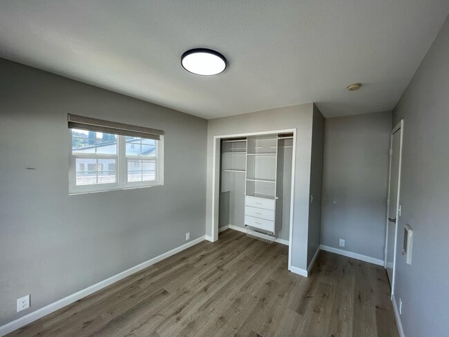 Building Photo - 13109 Golden Way