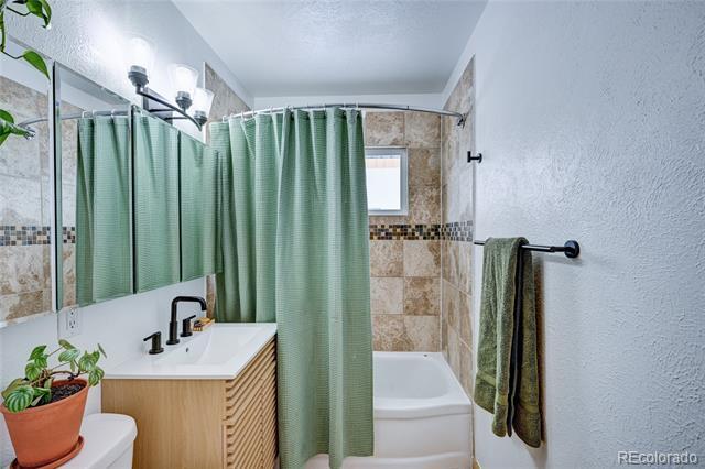 Building Photo - 502 Park Ln