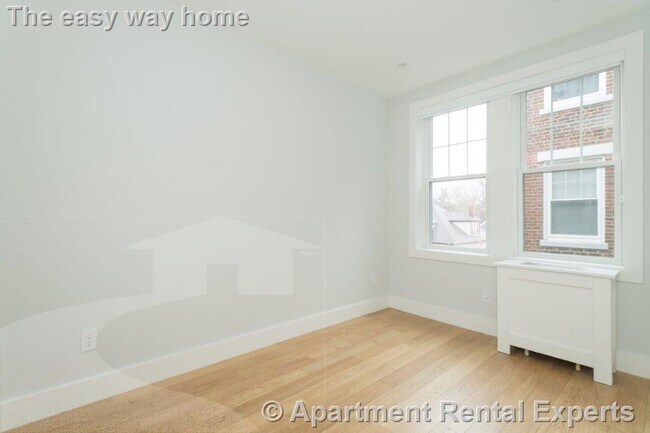 Building Photo - 286 Chestnut Hill Ave