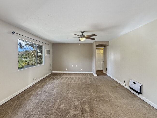 Building Photo - 3053 Quail Rd