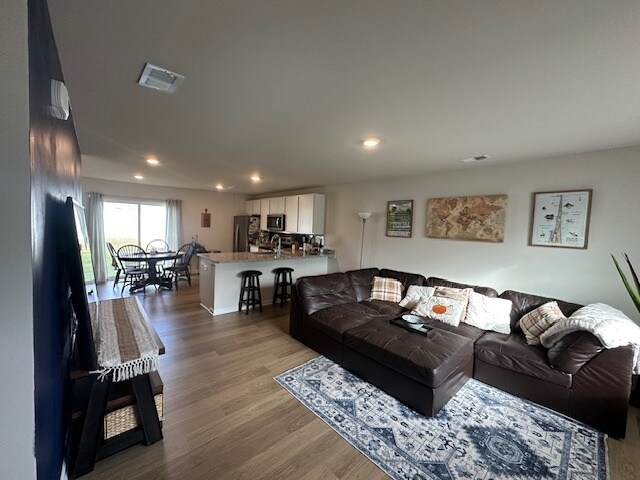 Primary Photo - 185 Plantation Dr