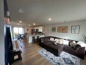 Building Photo - 185 Plantation Dr