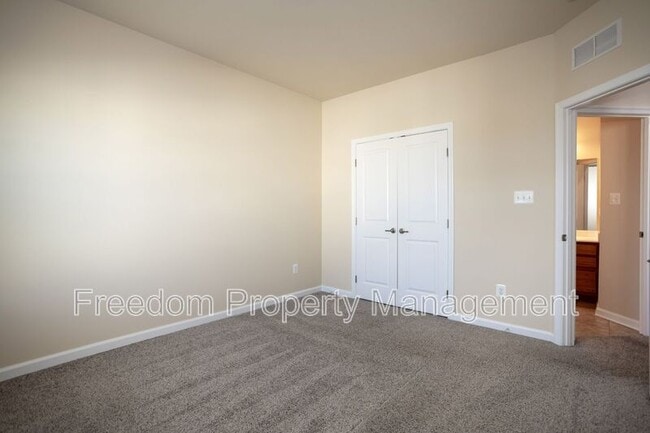 Building Photo - 7408 Brunson Cir