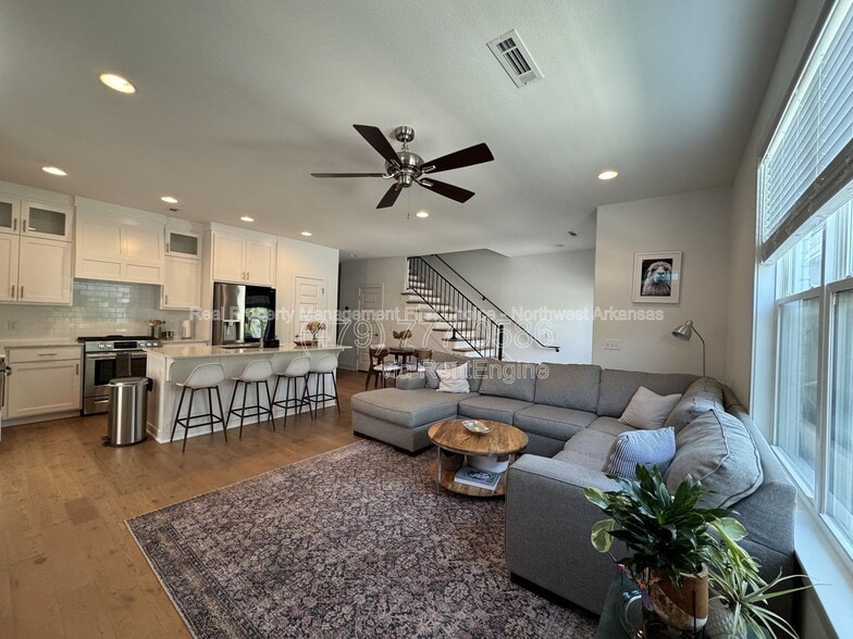 Building Photo - 2361 E Frontier Elm Dr