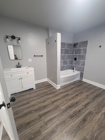 Building Photo - 813 S 9th St