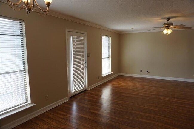 Building Photo - 1444 Carrollton Ave